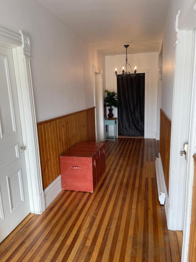 Auberge Et Bistro Namaste Lachute Eksteriør bilde