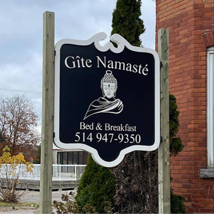 Auberge Et Bistro Namaste Lachute Eksteriør bilde