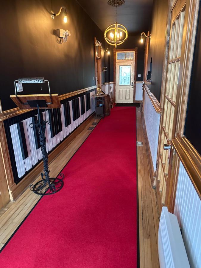 Auberge Et Bistro Namaste Lachute Eksteriør bilde
