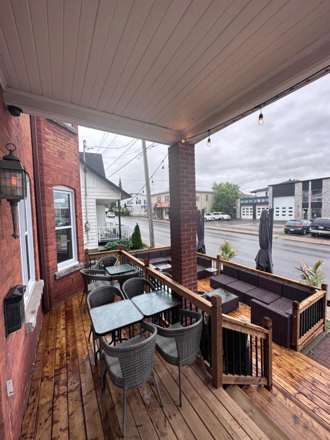 Auberge Et Bistro Namaste Lachute Eksteriør bilde