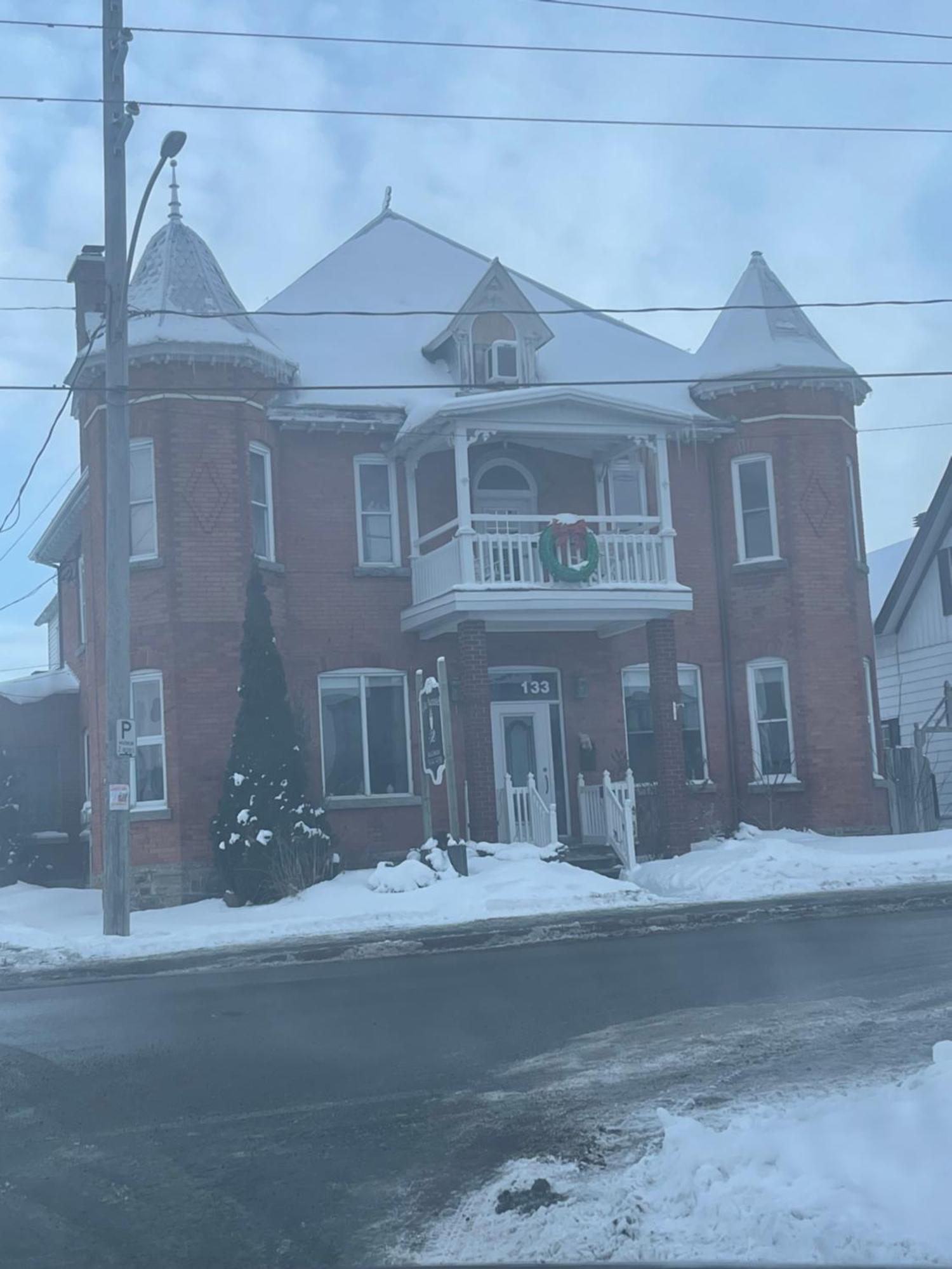 Auberge Et Bistro Namaste Lachute Eksteriør bilde